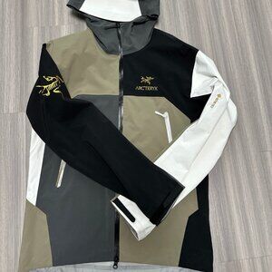 Arc'teryx BEAMS Hardshell Jacket